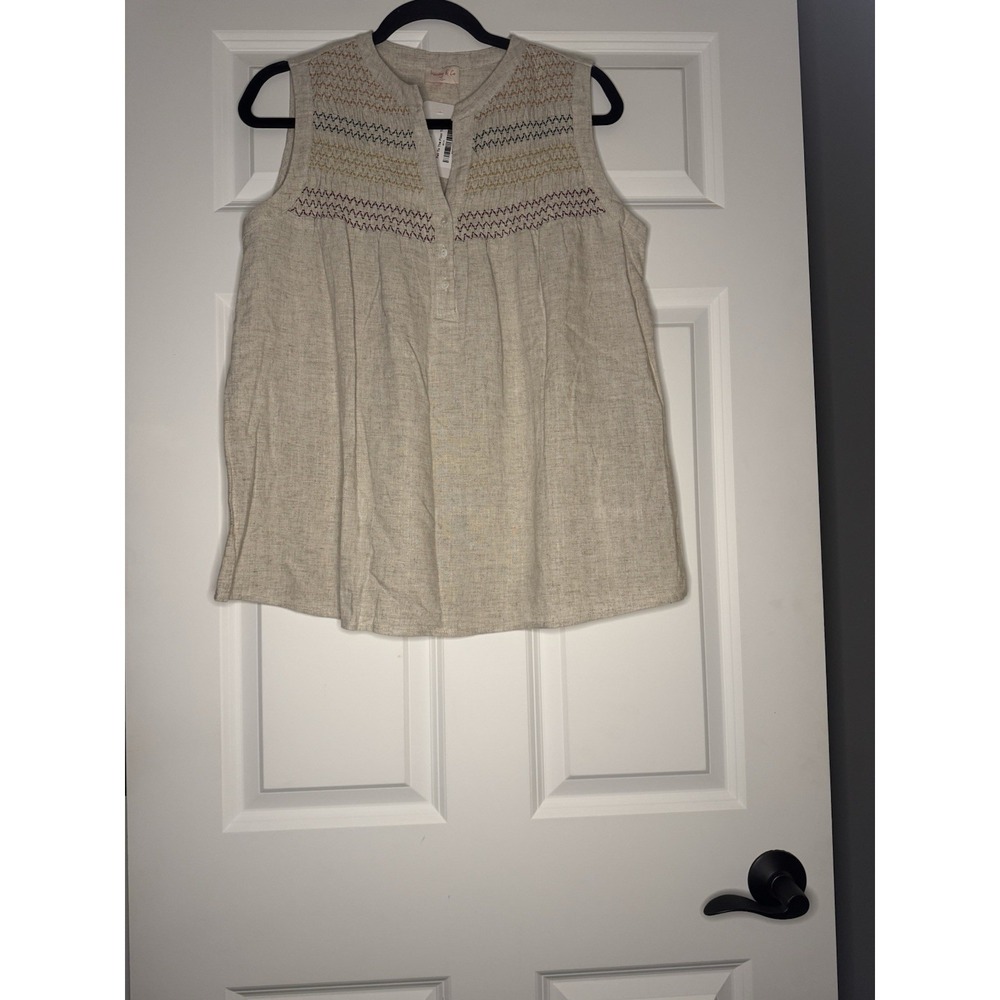 Hailey And Co Beige Sleeveless Top Detail Front Yoke Embroidery Large Nwt 37